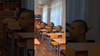 Тихоня с чихлом от гитары #mellstroy #meme #тихоня