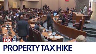 Majority of Chicago residents would vote against alders who support property tax hike, poll finds