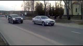 BMW E39 528i vs Mersedes GL420 4matic DRAG RACE