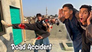 Fake Road Accident Prank Kiya Sub Ka Sat