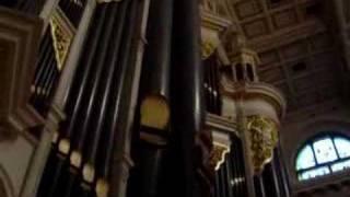 【Sydney Town Hall Organ】Demonstration of the 64' Contra Trombone