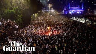 Protests erupt across Tel Aviv and Jerusalem after defence minister sacking