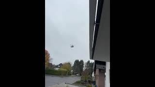 Bundeswehr-Hubschrauber über Krefeld im Tiefflug