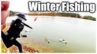 Fishing in DECEMBER - Winter Bank Fishing in Cold Weather