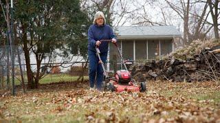 The Benefits of Mulching Leaves