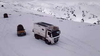 曼卡越野房车、丰田坦途、陆虎硬核冲击海拨4700米大雪山。能成功吗？