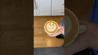 Oat Milk Latte | Tulip Latte Art  #espresso #coffee #barista