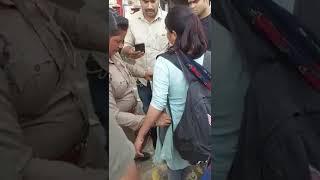 #gangster || Lady gangster in mainpuri ||यार तेरा गैंगस्टर तू मुझको क्या मरवा देगी ||#youtubeshorts
