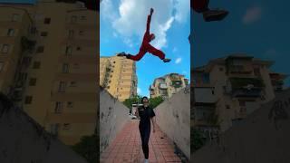 Money Heist vs Police 53 #moneyheist #parkour #police #escape #shorts #goguys