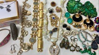 16 lbs Shop Goodwill Jewelry Unboxing! (Part 2) Mystery Jewelry Haul. So many vintage earrings!