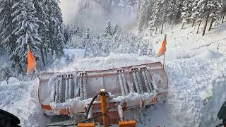 EXTREME️Deep snow clearance in Austria for Christmas️Satisfying Snow Removal in Tyrol #asmr