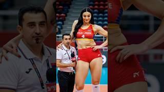 World's tallest female volleyball player in #tallwoman #tallgirlfriend #volleyball #usa