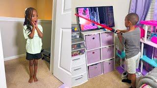 BROTHER BREAKS SISTER TV. WHAT HAPPEN NEXT IS SHOCKING!!