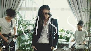 My Life as Ali Thomas - KISS 「Official Music Video」