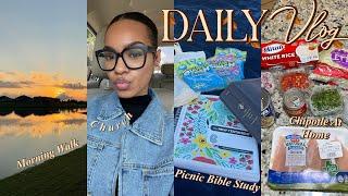 DAILY VLOG: Early Morning Walk, Church, Picnic Bible Study, Chipotle At Home & More!