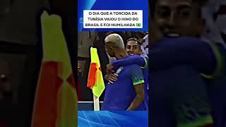 á torcida da tunisia foi vaia o hino do brasil, e tomou um chocolate