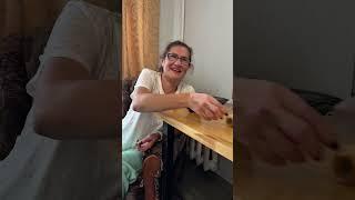 Хозяйка квартиры Ирина и трубочки со сгущёнкой