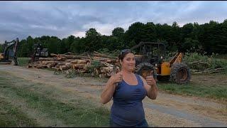 Logging using a John Deere 440c