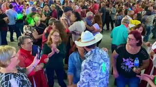 Gabriel pasa ao vivo no baile em Irati cana verde e curitibana seleção de arrasta pe
