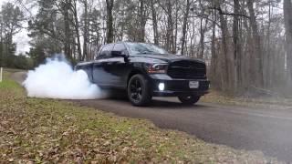 5.7 Hemi 2014 Dodge Ram 1500  Burnout