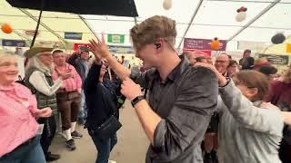 Vincent Gross - Joana live - Polonaise - Schupfart Festival 2022