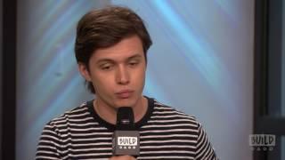 Nick Robinson Discusses His On-Screen Chemistry With Amandla Stenberg