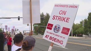 Boeing workers rally with union president in Portland ‘for the safety of the flying public’