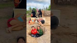 2 Ferocious Gorilla Monsters Attack 3 Beautiful Brave Girls And A Poor Old Man Hiding In A Deep Hole