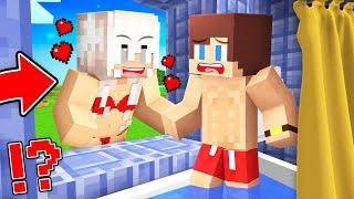 JJ GIRL SPIES on JJ in the SHOWER! JJ GIRL Wants ro Take a SHOWER with JJ in Minecraft - Maizen