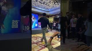 Vijay Devarakonda Kind Gesture Towards Fans