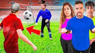 DANIELA juega CONTRA un EQUIPO de FÚTBOL más GRANDE|4PLUSONE