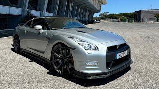 O Nissan GT-R não envelhece!!! 680 cavalos!