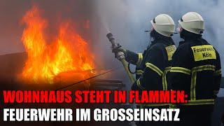 Flammen schlagen aus dem Fenster bei massivem Wohnhaus-Brand in Köln-Zollstock | 22.02.2025