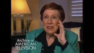 Jean Stapleton discusses turning down the lead in "Murder, She Wrote" - EMMYTVLEGENDS.ORG