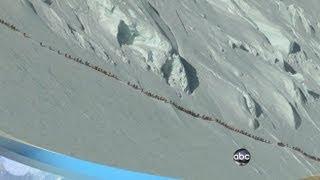 Mt. Everest Deaths: Mountain Climbers' Crowded Trail Seen in Video