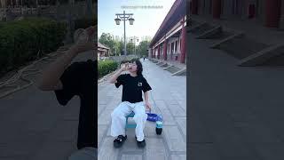 蛋卷会摔倒吗？ #内容太过真实 #万万没想到 #搞笑