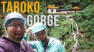 We visited Taiwan's MOST BEAUTIFUL national park // Taroko Gorge day trip