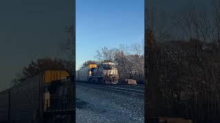 NS Train in Vermilion, Ohio #train #norfolksouthern  #railfanning #railfan #railroad #shorts