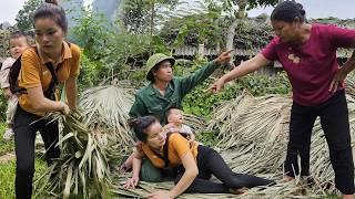 17 year old girl Harvesting papaya to sell with Husband - Helping mother-in-law repair the roof