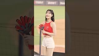 A pure soul who greets people well #Choi Hong-ra Lotte Giants #Cheerleader