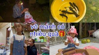 [929]Xoài Về Việt Nam Chuyến Này Ông Ngoại Đi Cắm Câu Kiếm Cá Đồng Cho Xoài Ăn.