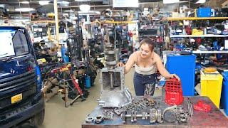 TIMELAPSE: the entire process of a girl repairing and restoring motorbike and car engines