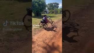 “Hey, the woman is stealing your bike!” they shout in Guaraní.