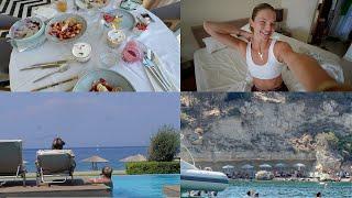 travel with me to Greece !!