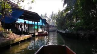 Thaka floating market