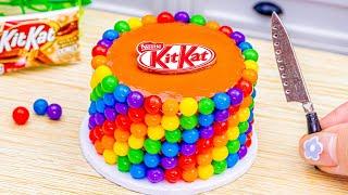 Miniature Rainbow Kitkat Cakes