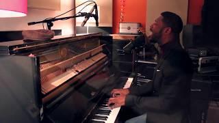 Gavin Holligan "Runnin' (Lose It All)" - Live & Unplugged