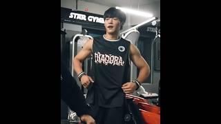 He's ripped! Real life #kimgeonwoo #woodohwan #우도환 #koreanactor #MrPlankton #kimjongkook #kactor