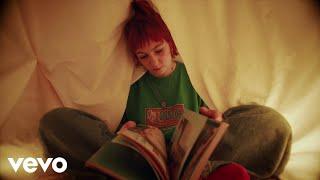 Biig Piig - Don't Turn Around (Official Video)