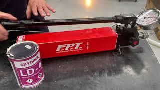 skydrol hand pumps - aerospace - manufactured by FPT Fluid Power Technology